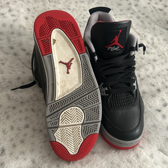Excellent condition Jordan 4 kids 7y - Picture 2 of 5